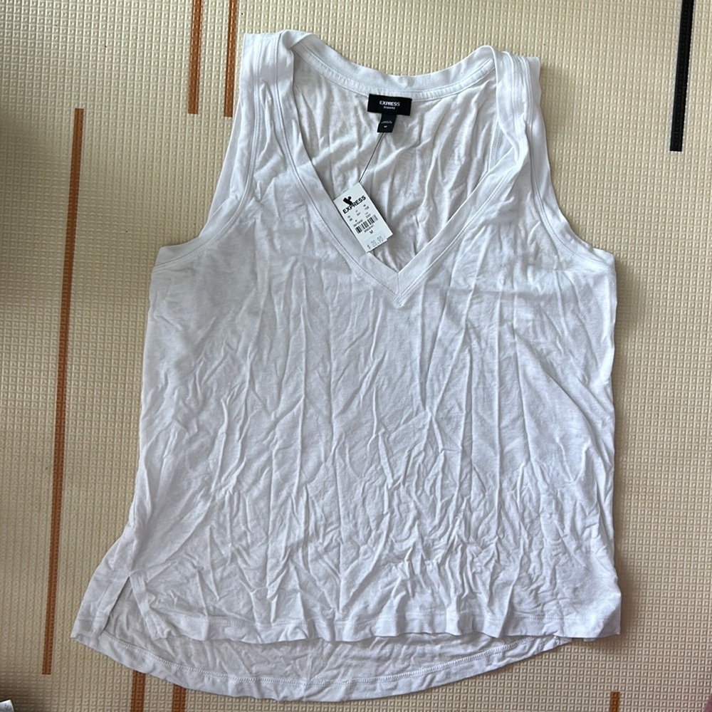 Express Sleeveless Shirt